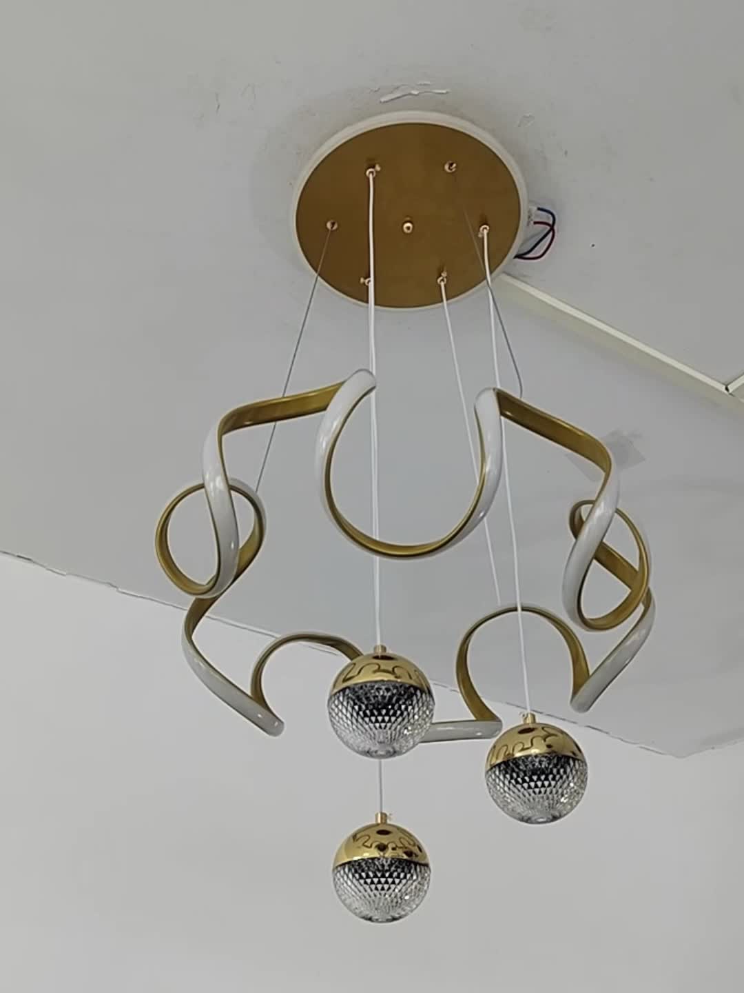 Wave-Shaped LED Pendant Light. Three Light Colors Are Adjustable, Height Is Adjustable. Suitable for Above The Dining Room, Bedroom, Study, And Living Room