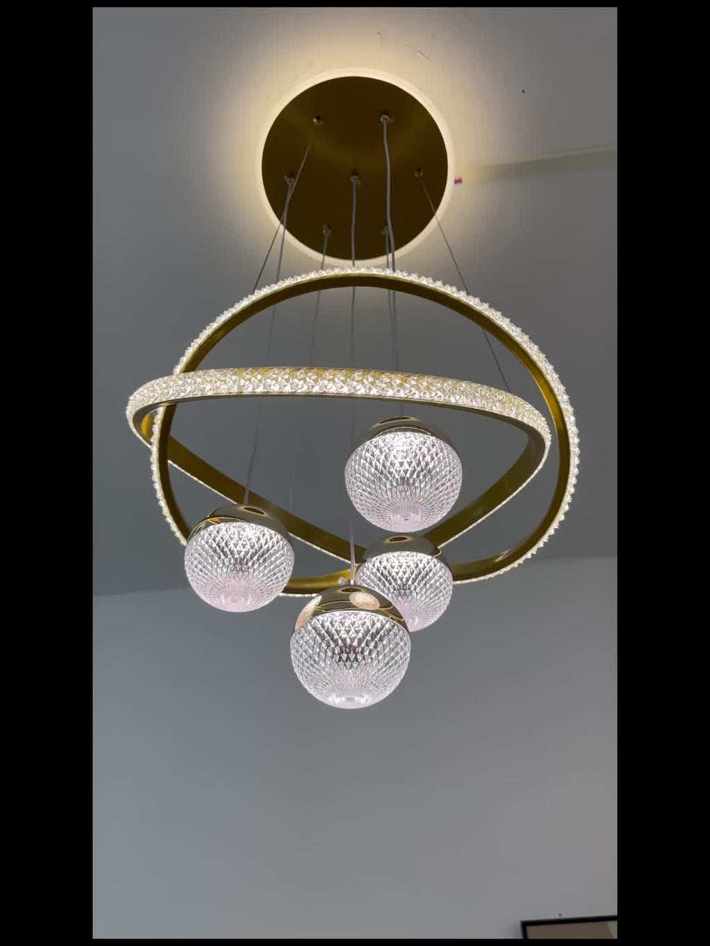 Modern LED Pendant Light with 4 Spherical Shades and Circular Light Ring, Featuring Adjustable Three Light Colors, Adjustable Height, and Illuminated Base; Suitable for Living Room, Dining Room, Bedroom, Etc.; Spherical Light Fixture, High-Quality